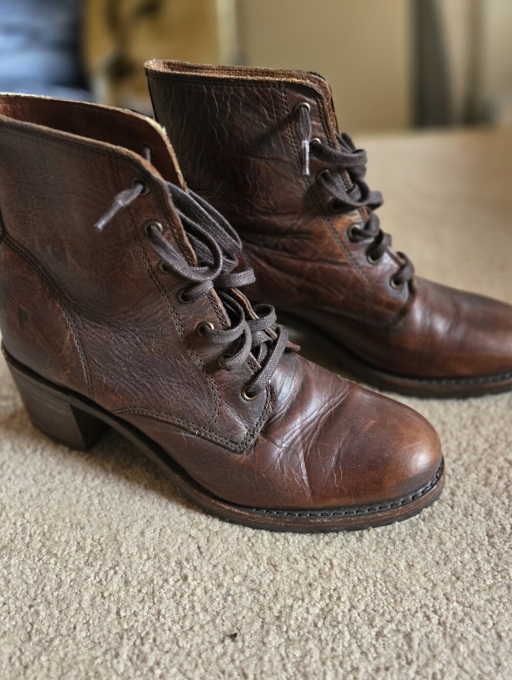 Frye Sabrina Lace Up Leather Brown Boots 9.5